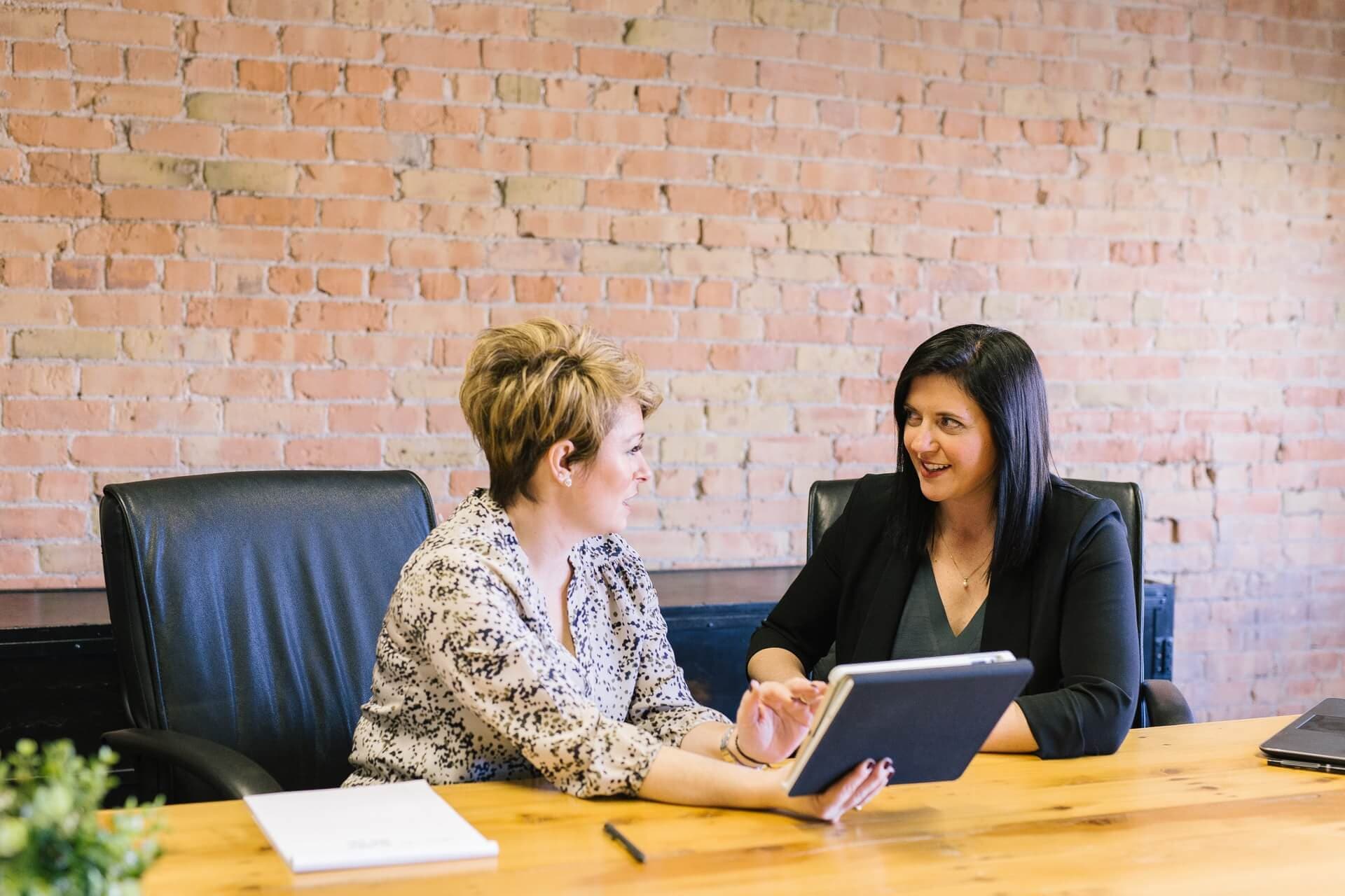 60 Performance Review Questions for Employees and Managers